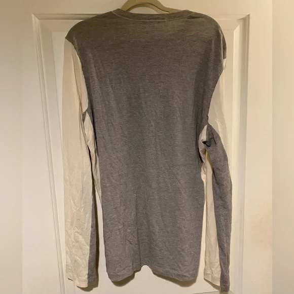 Louis Vuitton Long Sleeve Tee - Picture 3 of 6